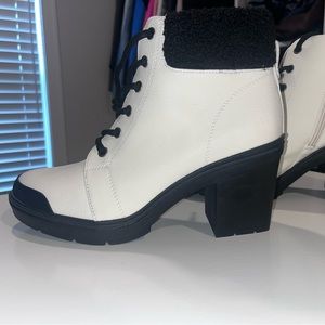 Brand new, extremely comfortable black and white Dr Scholls booties